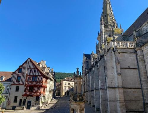 Suite avec Spa Quartier Cathedrale Hotel in Autun