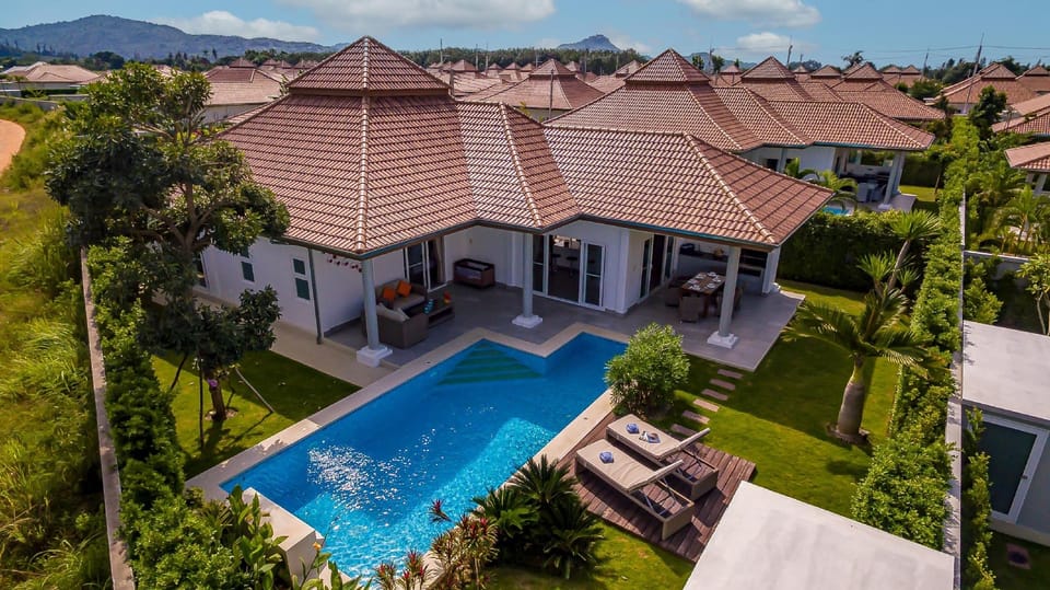 Modern 3 Bedroom Pool Villa MP67 Hotel in Hua Hin District