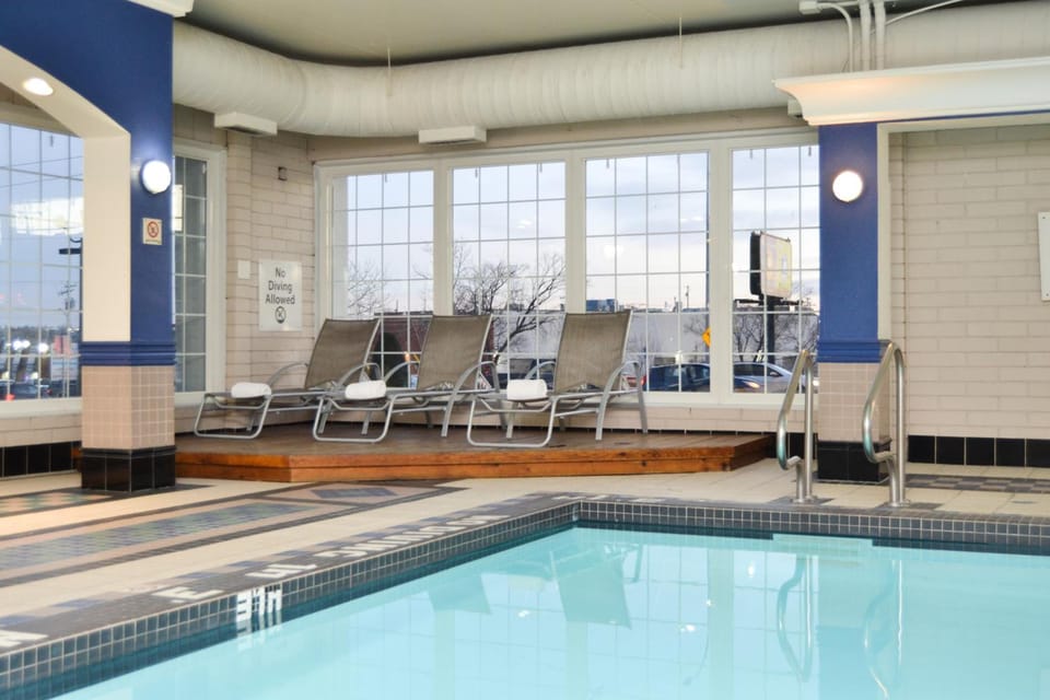 Amenida Residences, Calgary Hotel in Calgary