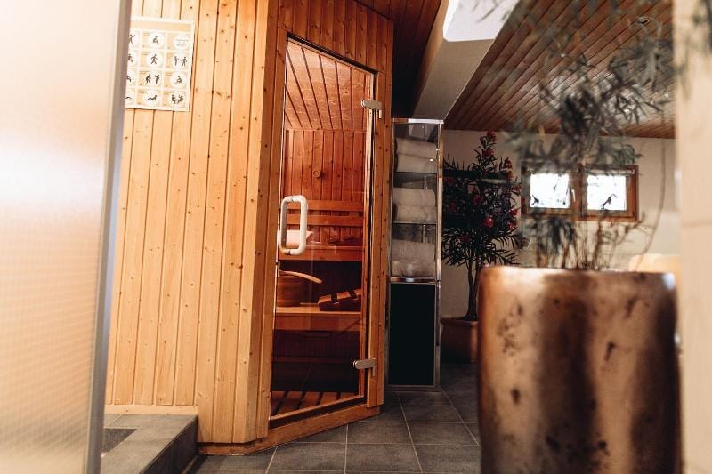 Haus Spescha Hotel in Lantsch/Lenz