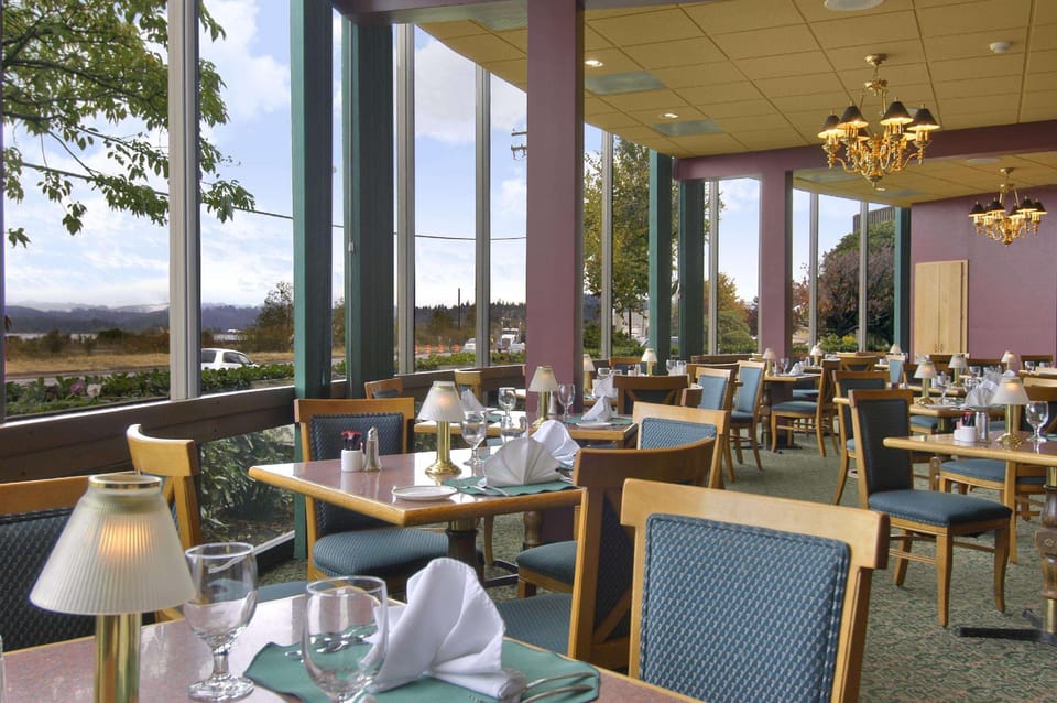 Red Lion Hotel Coos Bay Hotel in Coos Bay