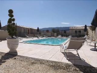 MAS DANSAVAN Hotel in Provence-Alpes-Côte d'Azur