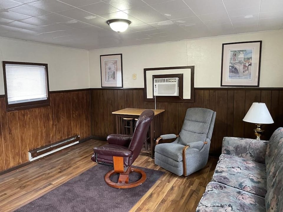 Sunset Motel Hotel in Lake Pepin