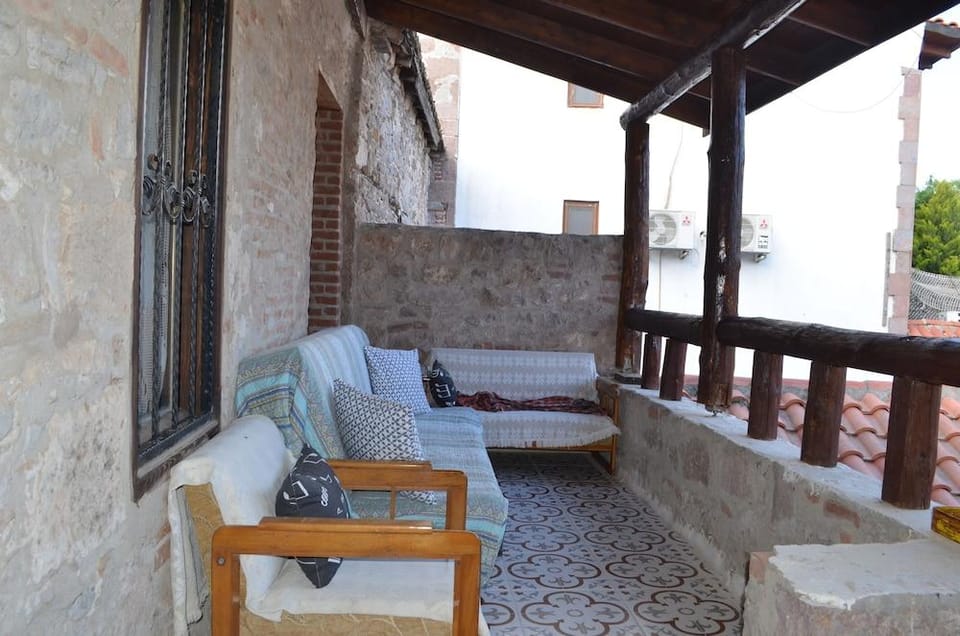 Nezisin Konagi Hotel in İzmir Province