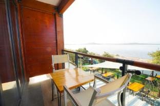 QCUNDA OTEL RESTORANT Hotel in İzmir Province