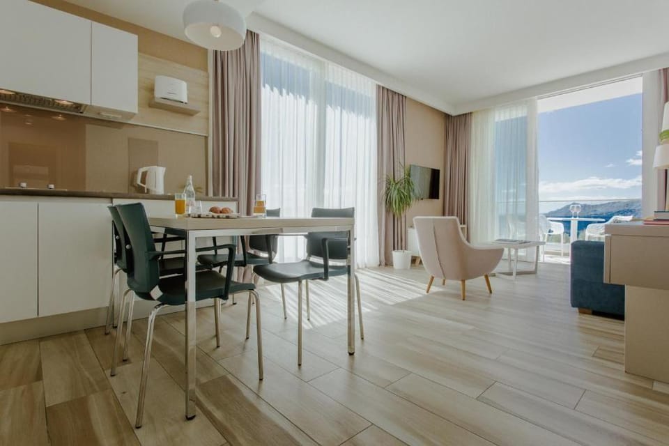 Romana Beach Resort Hotel in Makarska