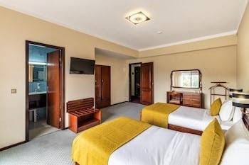 HOTEL COLMEIA MONTE REAL Hotel in Leiria, Portugal
