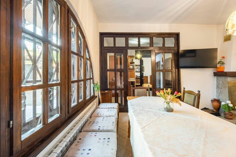 Lovely 5-bed Authentic House in the Arbanasi Hotel in Veliko Tarnovo