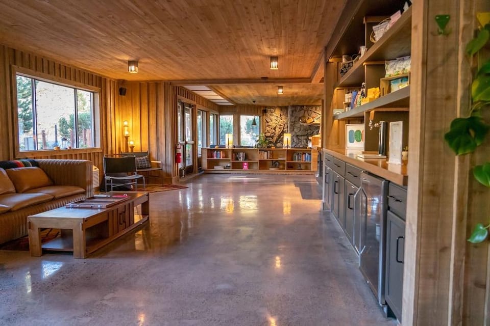 Station House Inn - Near Heavenly Gondola Hotel in Stateline