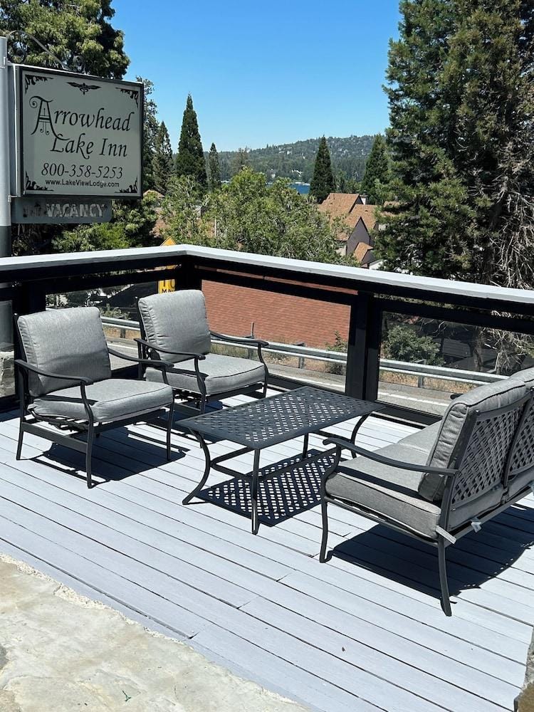 Arrowhead Lake Inn Hotel in Lake Arrowhead