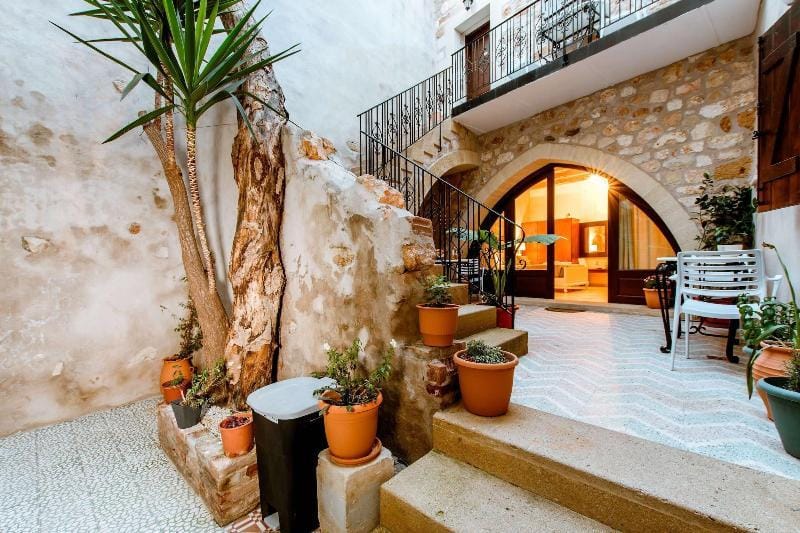 Bozzali Hotel in Chania