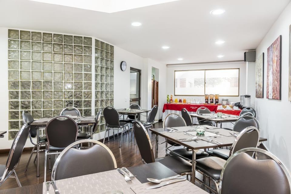 Travelers Suites Edificio Fontana Plaza Hotel in Bogota