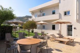 Apollo Apartments Hotel in Crete