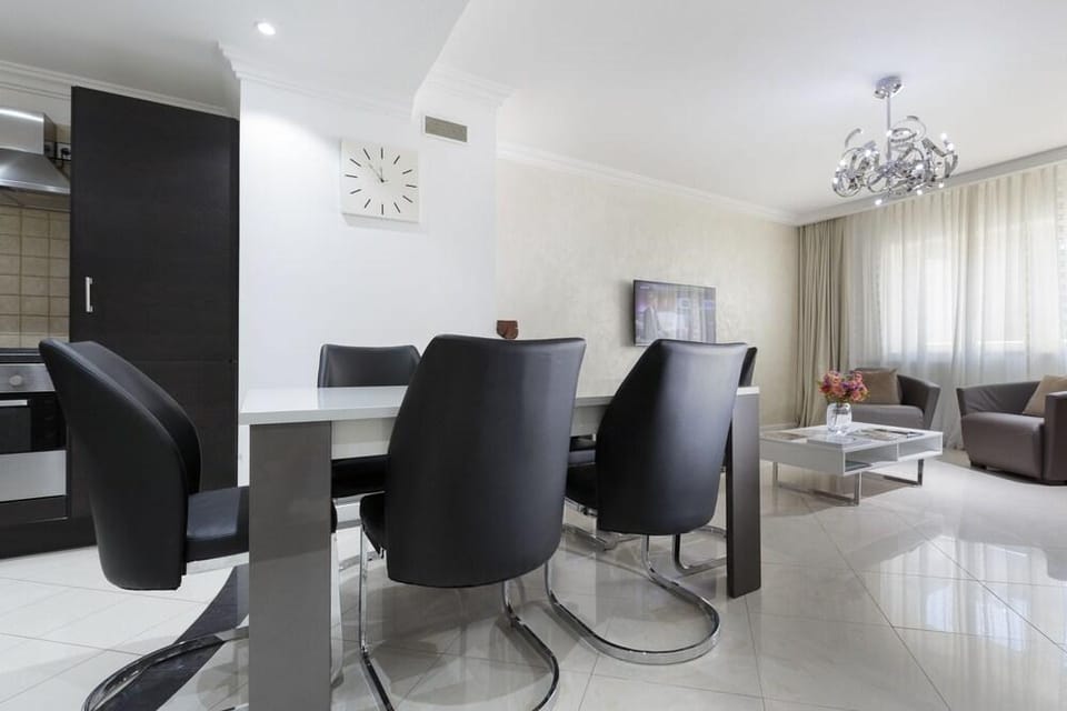 The Queen Luxury Apartments - Villa Cortina Hotel in Luxembourg