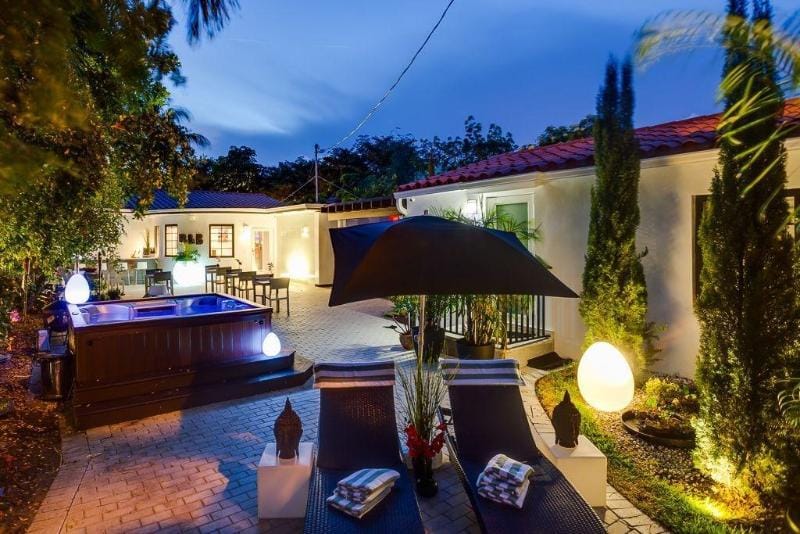 Bars B&B South Beach Miami Boutique Hotel Hotel in Flamingo Lummus