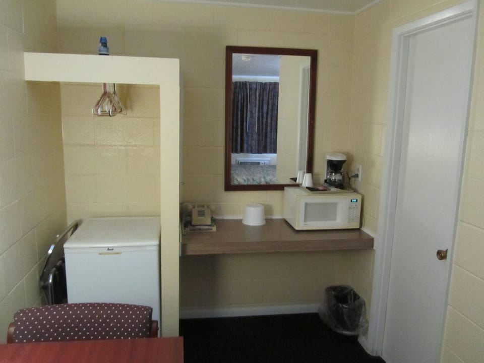Relax Inn - Cottage Grove Motel in Cottage Grove