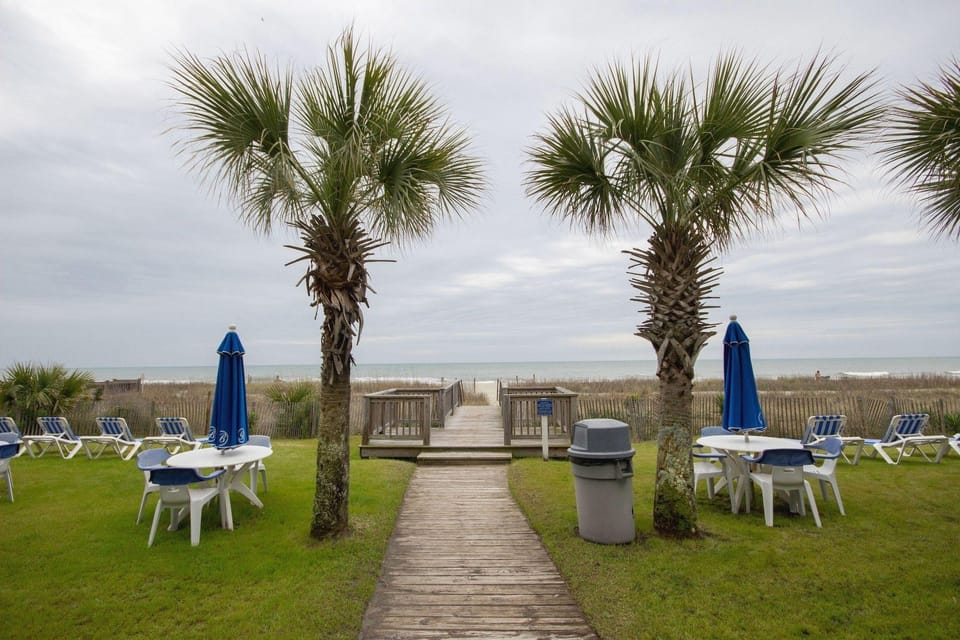 Hosteeva Oceanview Condos Hotel in Myrtle Beach