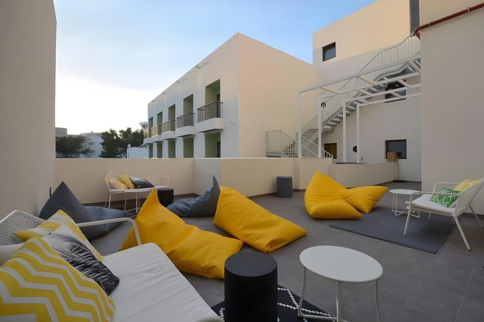 AMISTAT Island Hostel Ibiza - ALBERGUE JUVENIL Hotel in Sant Antoni Portmany