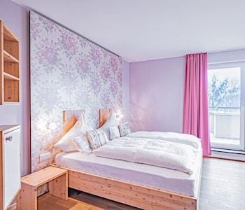 Johannishof Wine-Cafe & Guesthouse Hotel in Trier-Saarburg