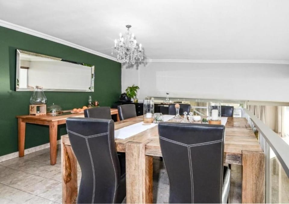 Capo Cabana Guesthouse Hotel in Cape Town
