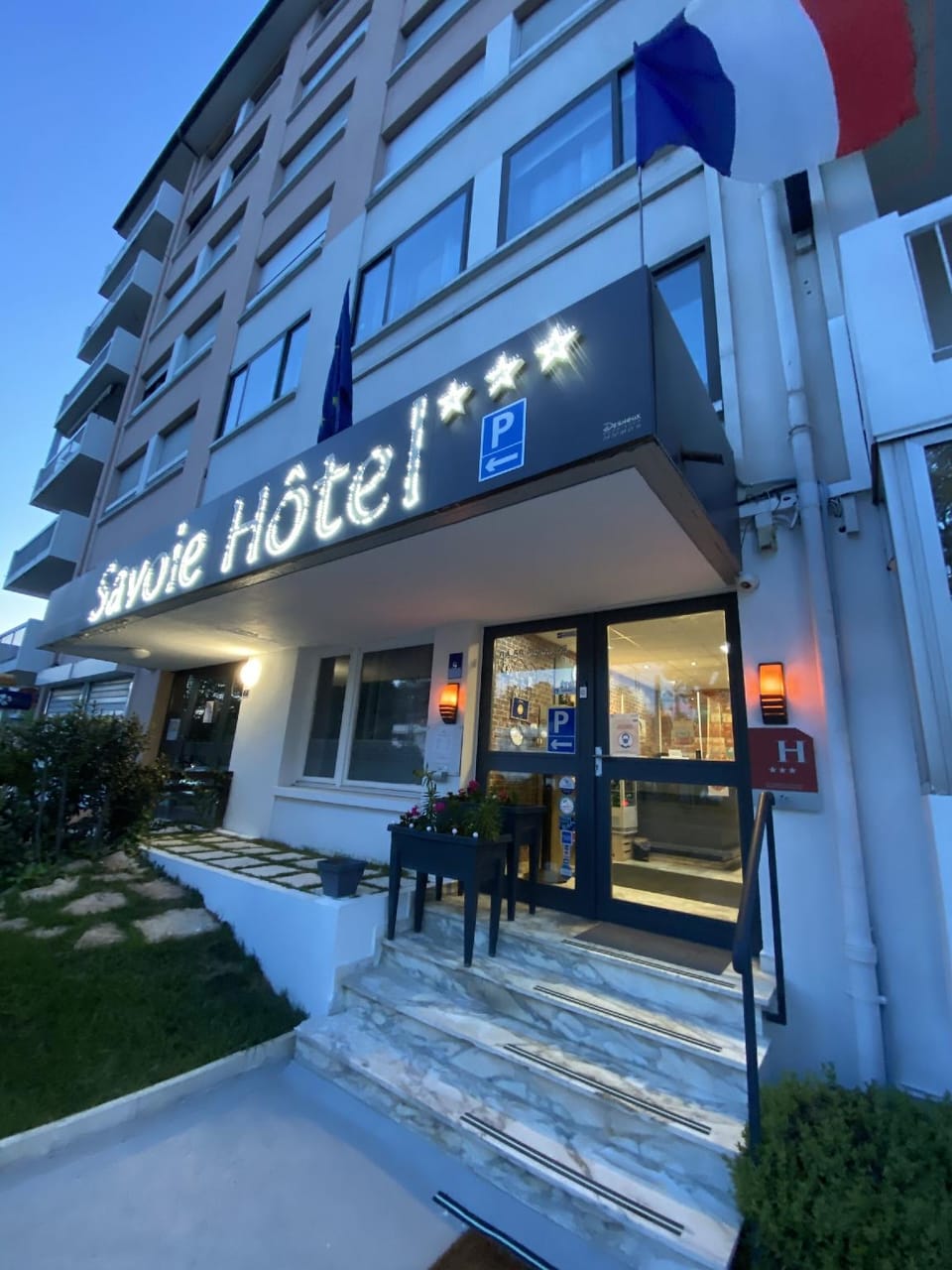 Savoie Hotel Hotel in Saint-Julien-en-Genevois