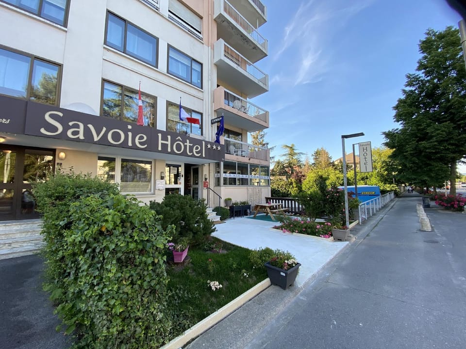 Savoie Hotel Hotel in Saint-Julien-en-Genevois