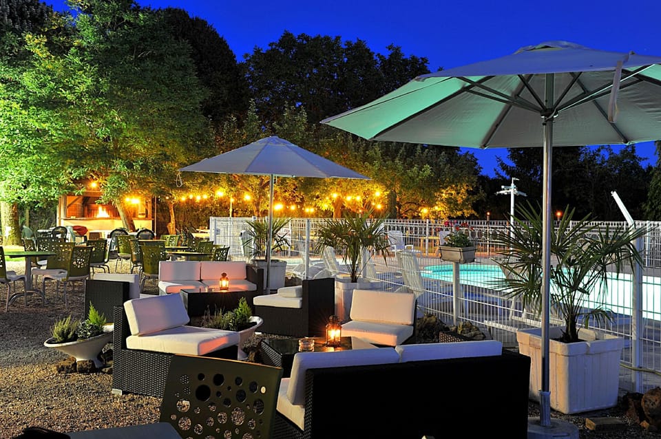 Logis Hotel La Promenade Hotel in Centre-Val de Loire