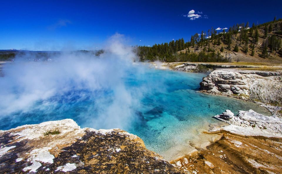 Yellowstone Dreamin Camp Hotel in Montana