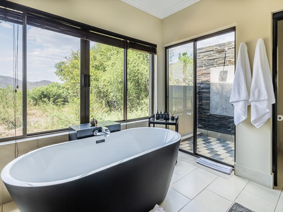Shepherds Tree Game Reserve Lodge in North West, South Africa