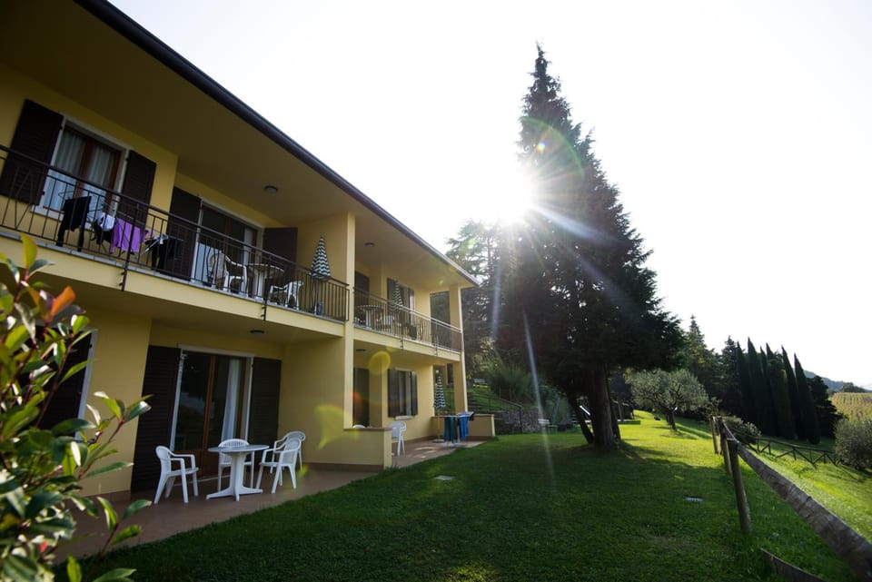 Residence Corte Camaldoli Hotel in Garda