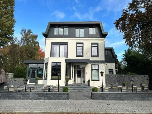 Alp de Veenen Hotel Hotel in Amstelveen