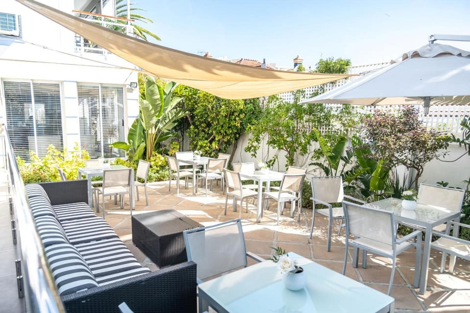Bantry Bay Aparthotel by Totalstay Hotel in Sea Point