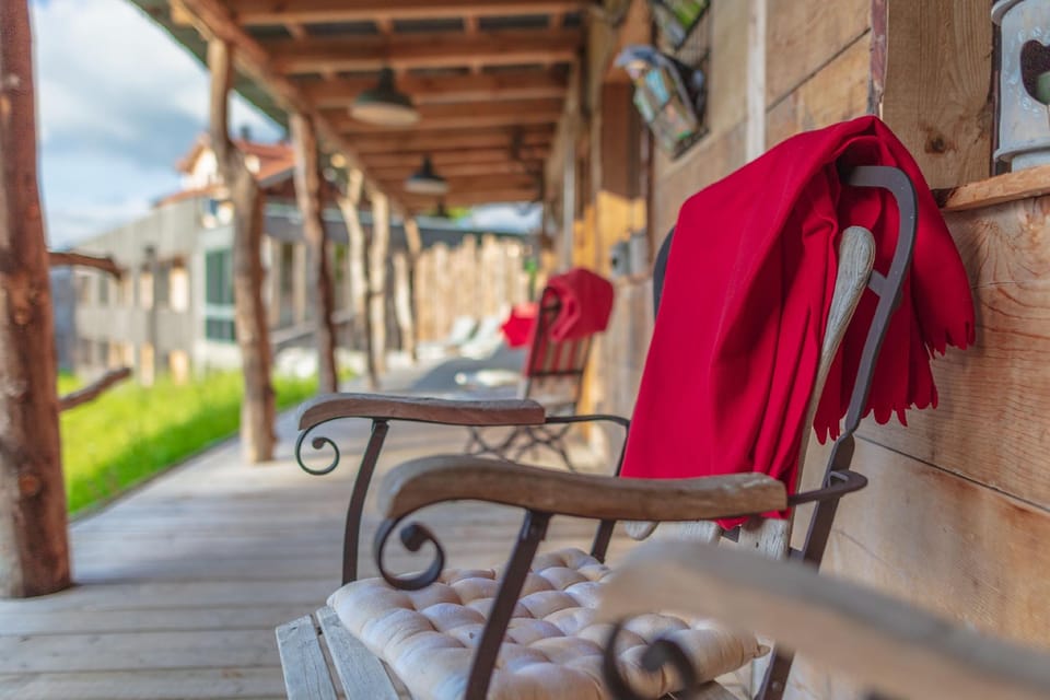 Rinderberg Swiss Alpine Lodge Hotel in Saanen