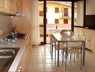 Ferretti Residence Garda Palace Apartment hotel in Peschiera del Garda