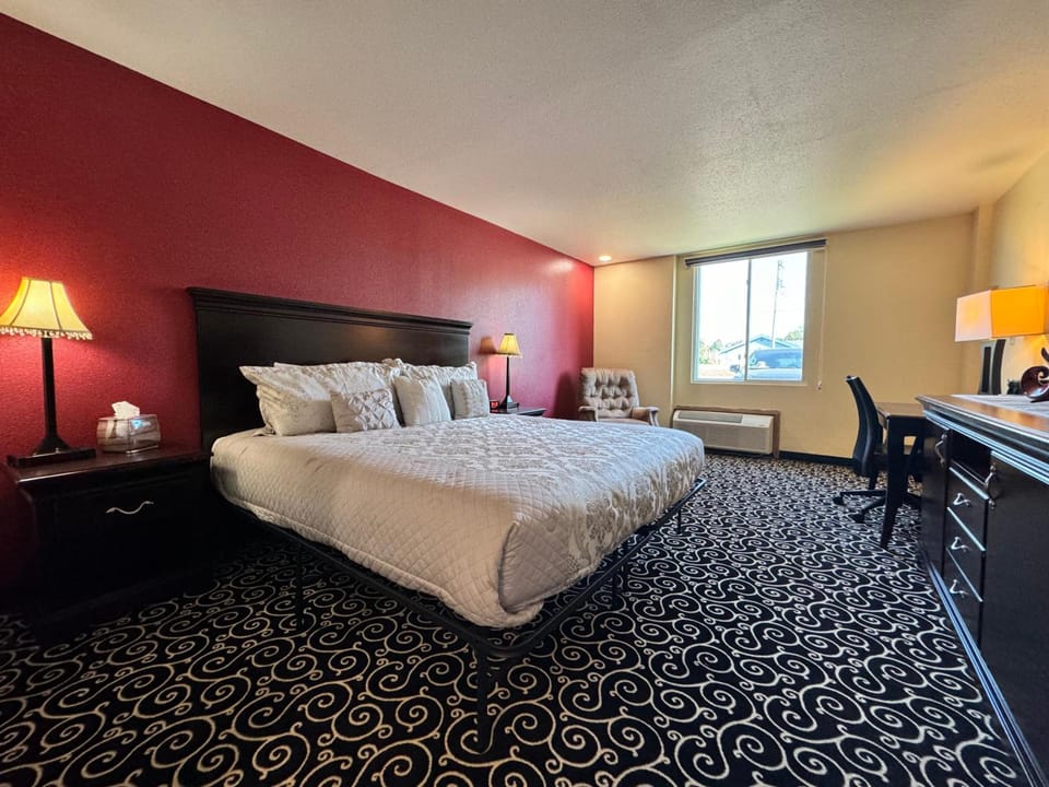 FairBridge Inn Express Hiawatha Hotel in Kansas
