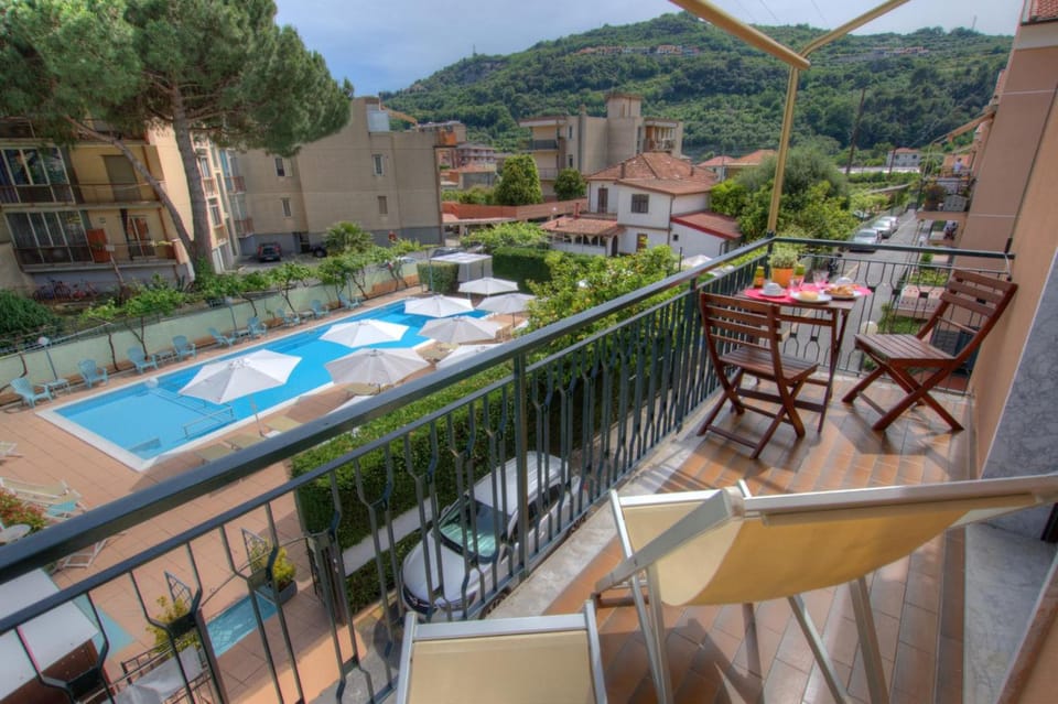 Residence Holidays Hotel in Pietra Ligure