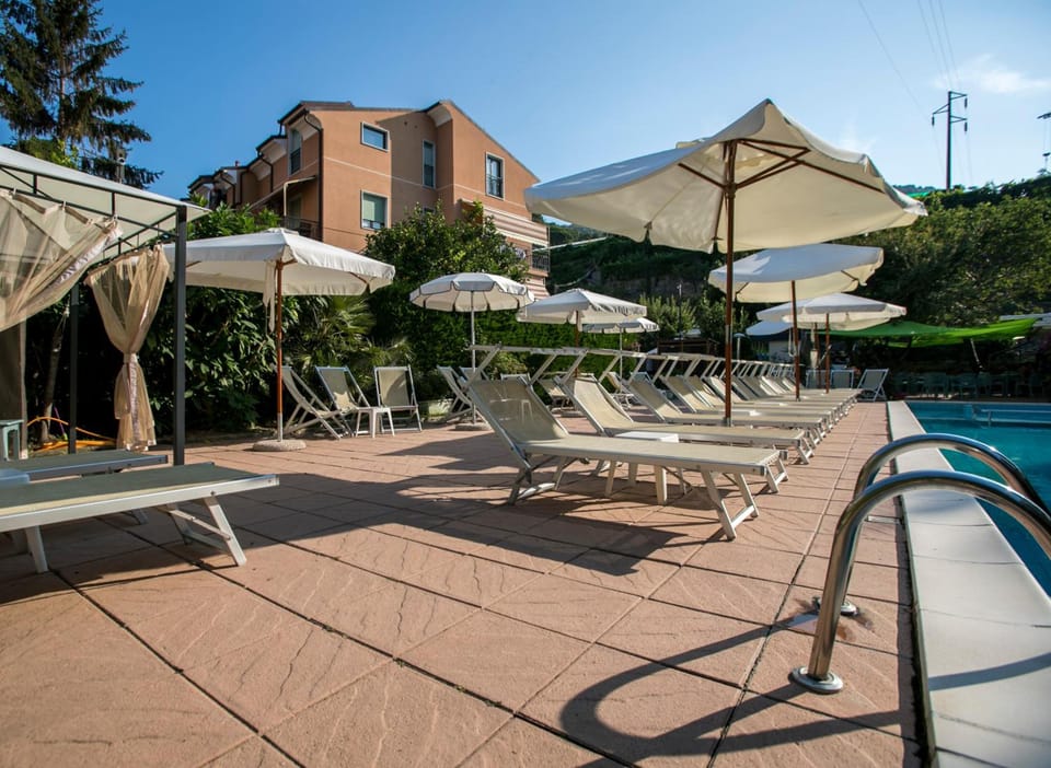 Residence Holidays Hotel in Pietra Ligure