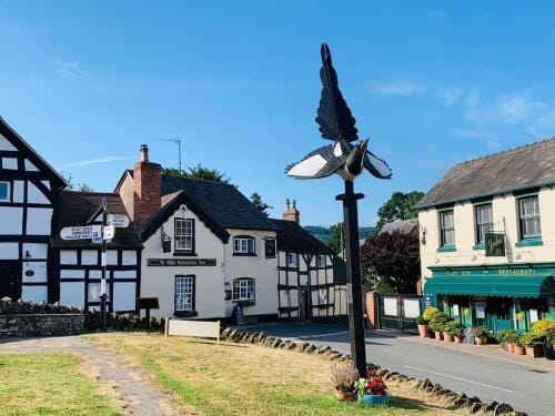 Marshpools Bed & Breakfast - Licensed near Weobley village Hotel in Wales