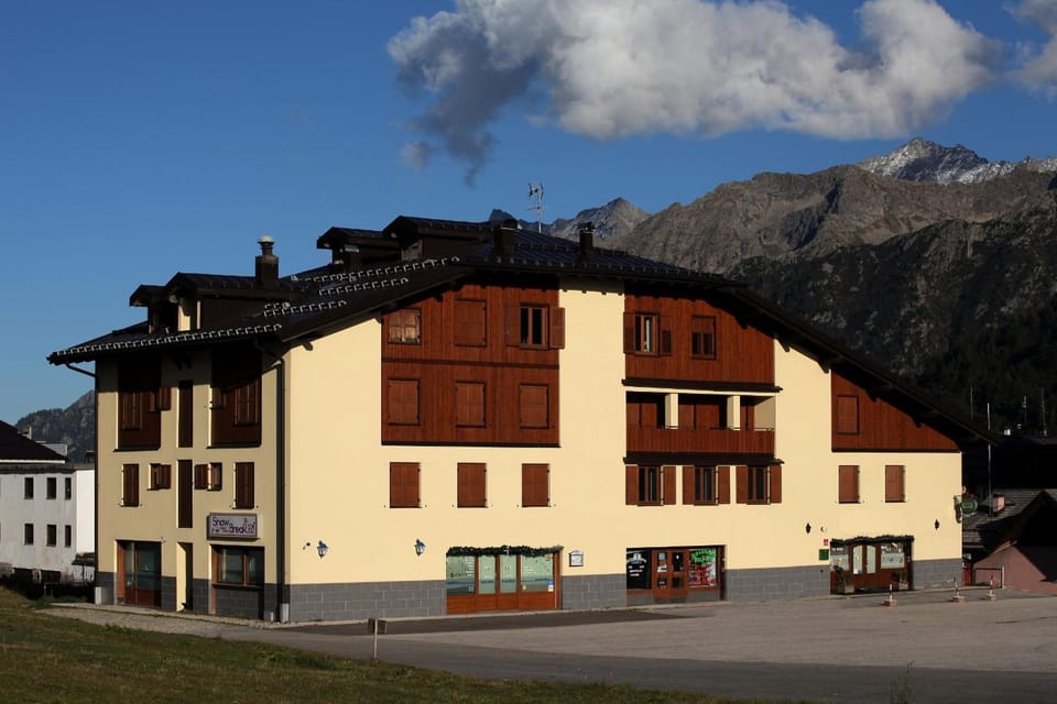 Residence Redivalle Hotel in Province of Brescia