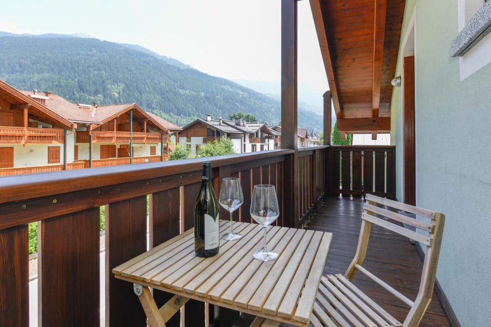 Residence Rta La Rosa delle Dolomiti Hotel in Province of Brescia
