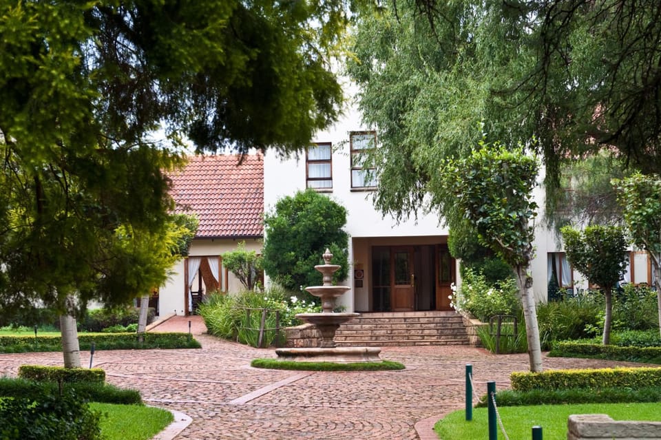 Budmarsh Country Lodge Hotel in Gauteng