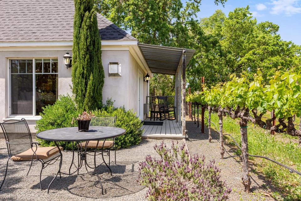 Chateau De Vie Hotel in Napa Valley