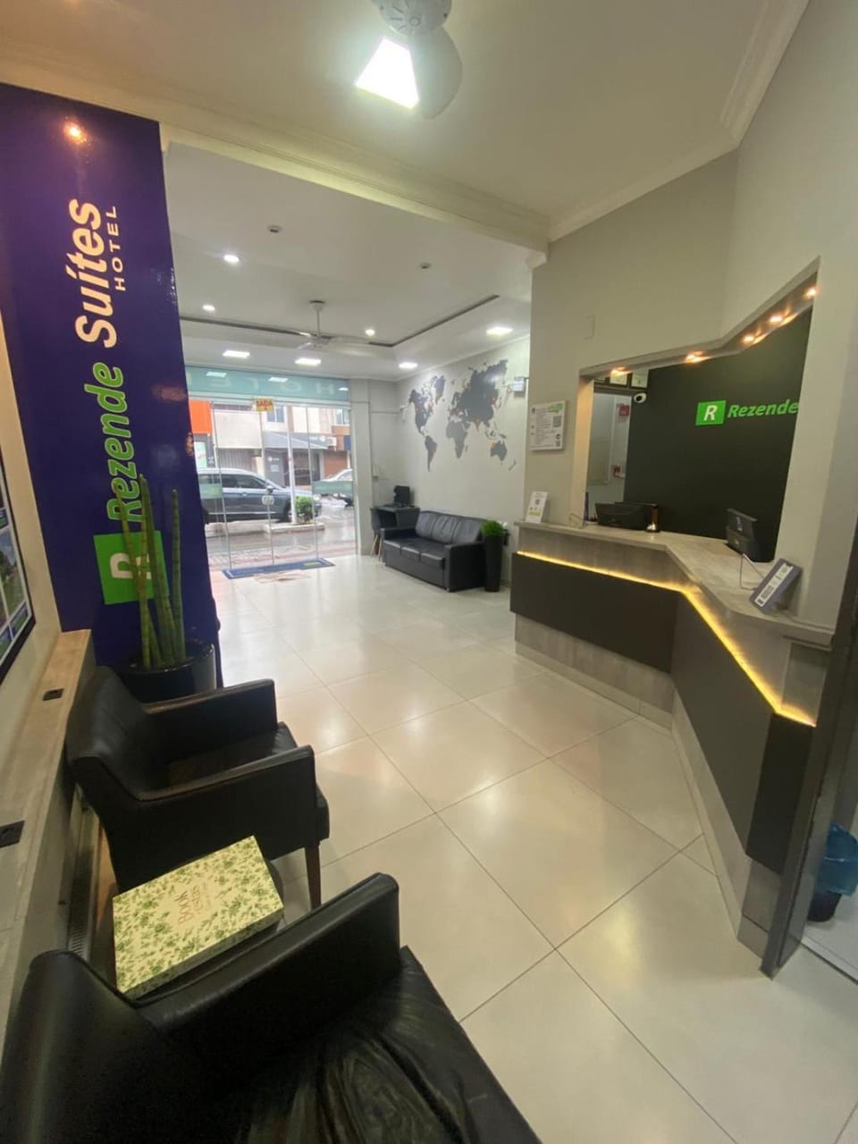 Rezende Suites Hotel in Camboriú