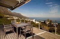 Hely Horizon Hotel in Camps Bay