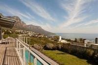 Hely Horizon Hotel in Camps Bay