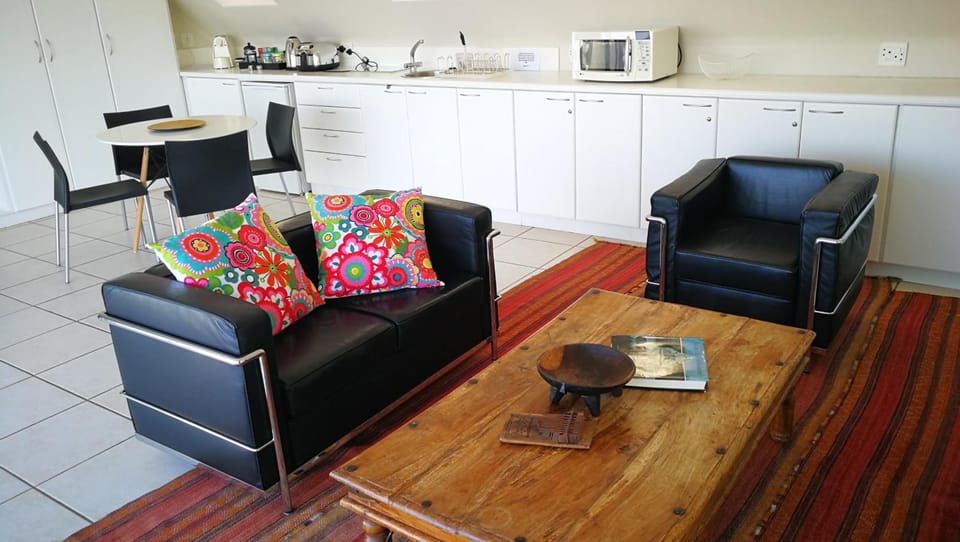 Bluegum Hill Guesthouse & Apartments Hotel in Cape Town