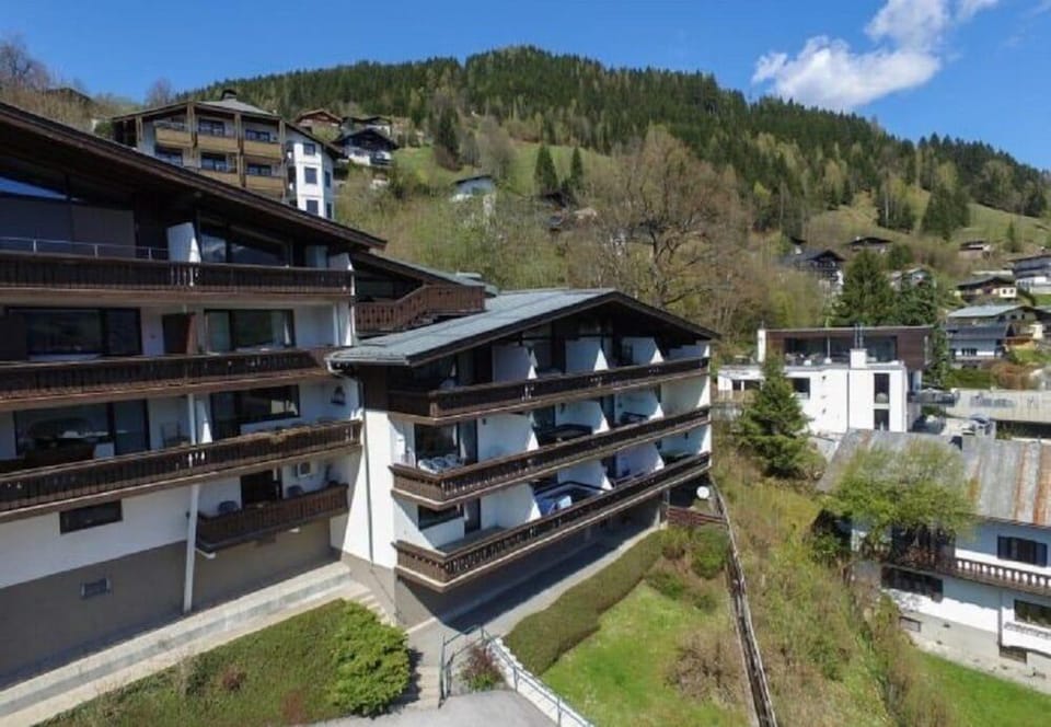 Apartment The Good View I Hotel in Zell am See