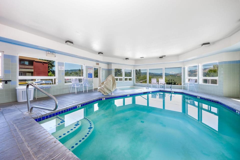 Riverview Lodge Motel in Hood River