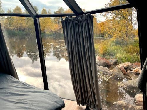 Aurora Hut Igloo by Invisible Forest Lodge & Spa Hotel in Rovaniemi