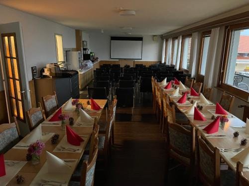Check-in 24-7 ohne Fruhstuck gratis Parkplatz Hotel in Canton of Valais